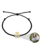 Armband mit Hundepfoten-Entwurf und Foto - Image