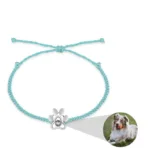 Armband mit Hundepfoten-Entwurf und Foto - Image
