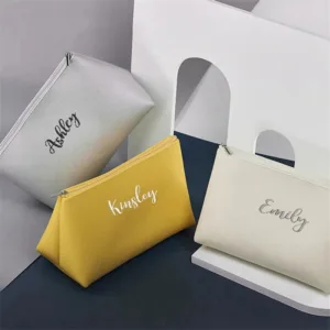 trousse de toilette enfant personnalisee jaune rose trousse de toilette personnalisee