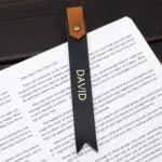 Lesezeichen aus Leder mit individueller Gravur - Image